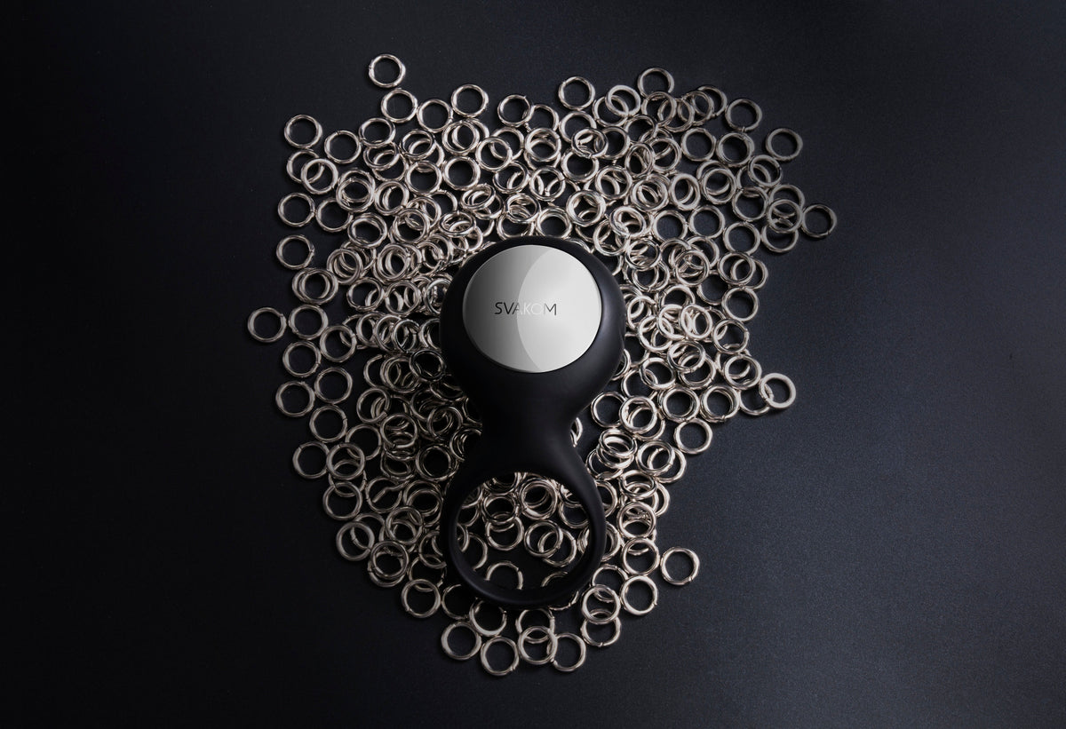 Svakom - Tyler Rechargeable Vibrating Cock Ring