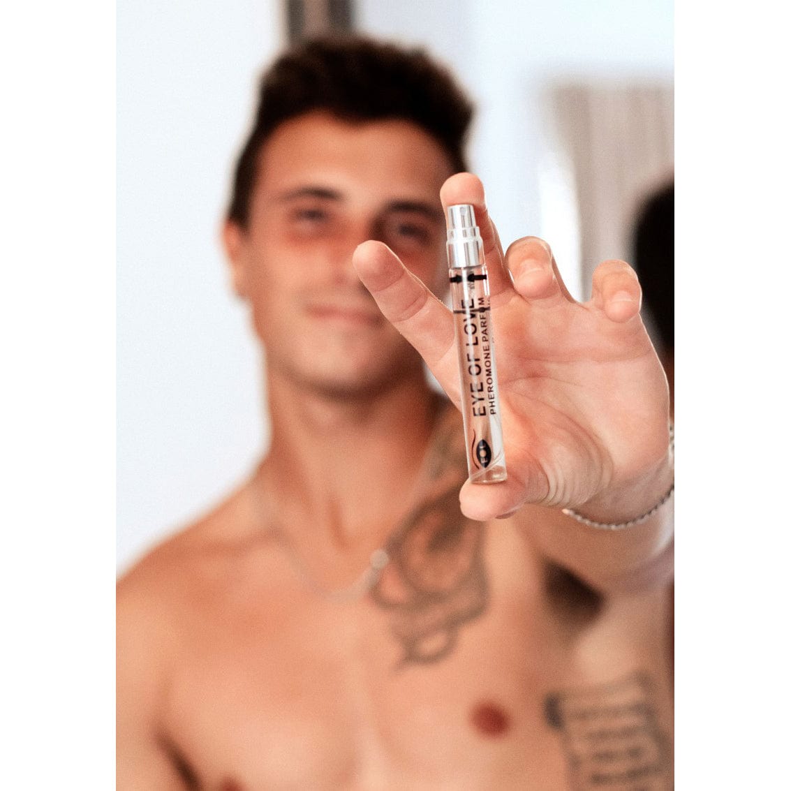 Eye of Love - Confidence Pheromone Cologne Spray For Him Travel Size 10ml -  Pheromones  Durio.sg