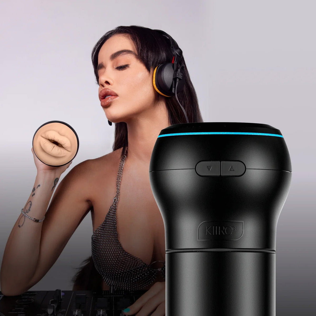 Kiiroo - PowerBlow + Feel Victoria June Mouth Masturbator (Beige) -  Masturbator Mouth (Vibration) Rechargeable  Durio.sg