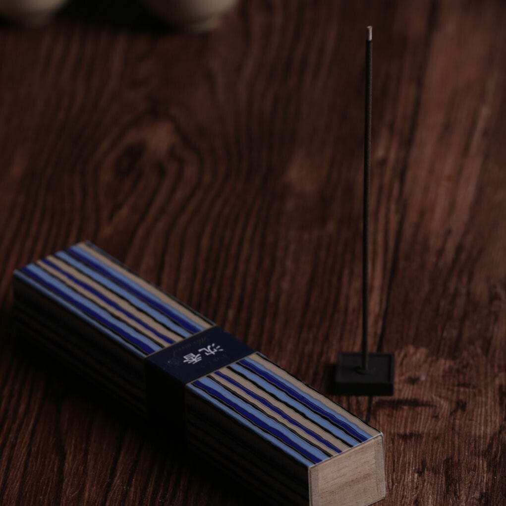 Nippon Kodo - Kayuragi Incense Sticks with Incense Holder Aromatherapy -  Incense Sticks  Durio.sg