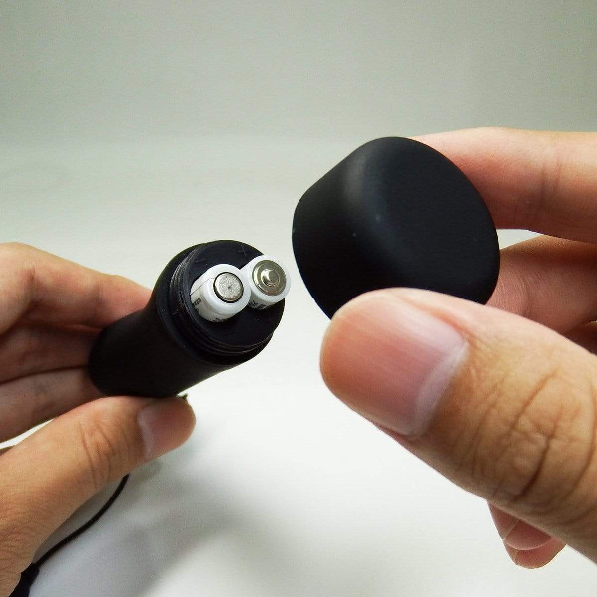 SSI Japan - Kuro Roter Duo Mini Bullet Egg Massager (Black) -  Wired Remote Control Egg (Vibration) Non Rechargeable  Durio.sg