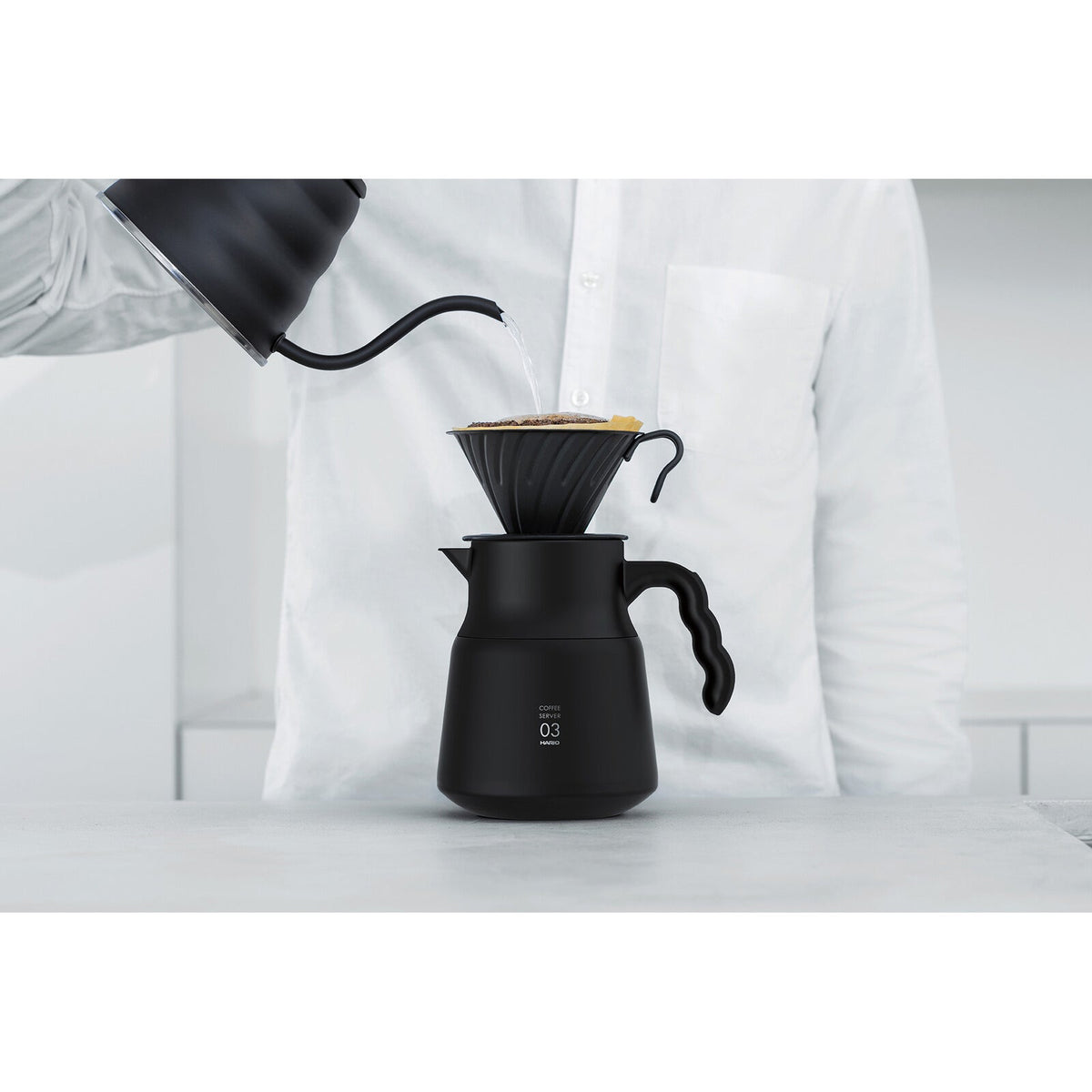 Hario - V60 隔热不锈钢热咖啡服务器 PLUS 800（黑色）
