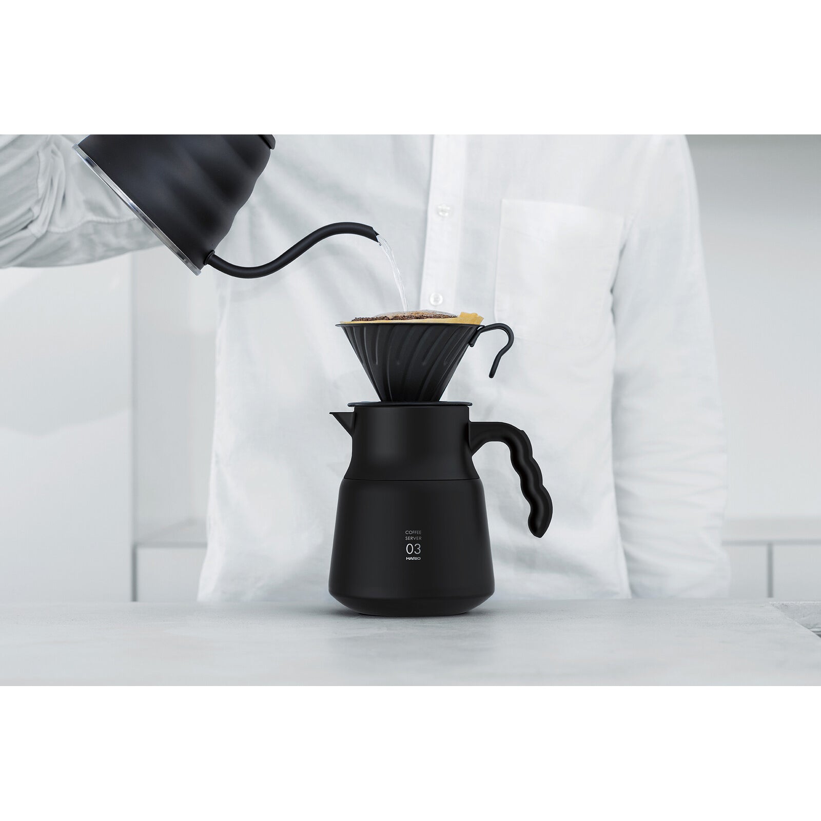 Hario - V60 隔热不锈钢热咖啡服务器 PLUS 800（黑色）